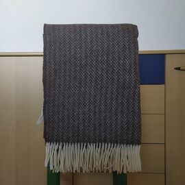 Braunes Wollplaid / Wolldecke mit Fransen — 100% Neuseelandwolle, 140x200 cm
