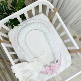 Doppelseitiges Babynest rosa/weiß mit Matratze (für Mädchen)